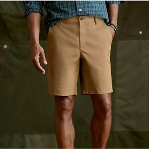 Orvis Men's Angler 9” Chino Shorts